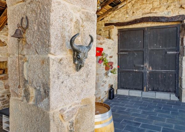 1655 3 Barbadelo Exteriores bar