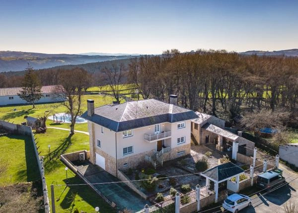  1655 Barbadelo Exteriores frente casa