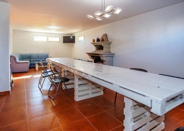 1655 Barbadelo Interior sotano mesa comedor