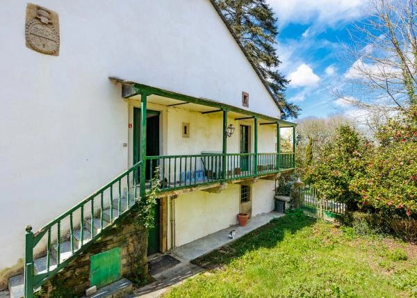 1663 Pazo Pena Corveiras Exterior lateral con galeria