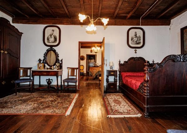 1663 1 Pazo Pena Corveiras interior habitacion