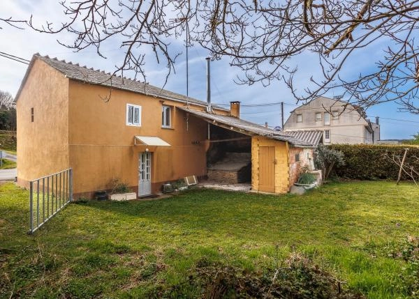 1687 A Torre  exterior jardin