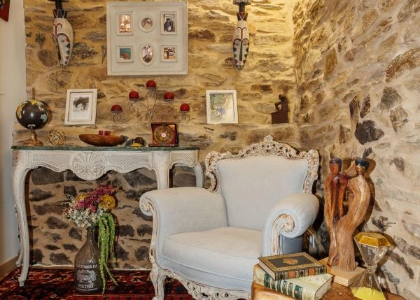 1727 Belocoi Interior