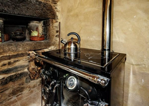 1727 Belocoi cocina de leña interior