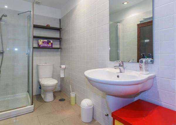 1732 Baño en casa Laxe interior