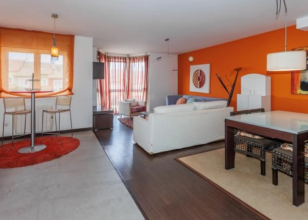 1732 Saloncasa Laxe interior