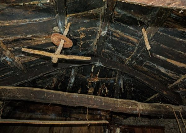 1734 5 Bestar Cospeito casa rustica interior tejado