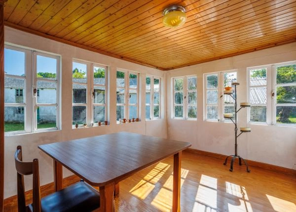 1755 Curtis primera planta terraza casa rustica interior