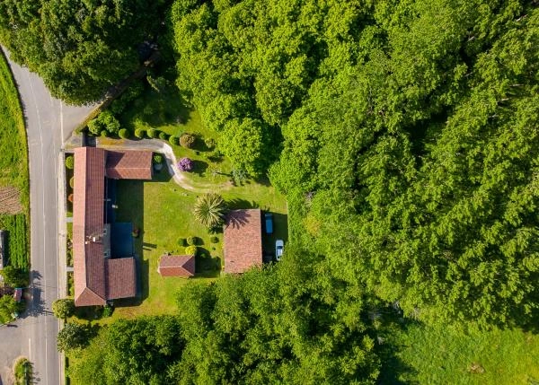 1756 Touro vista area exteriores