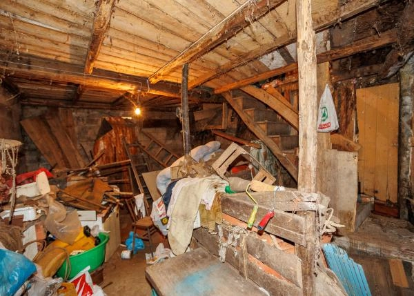 1761 Valcoba interior almacen