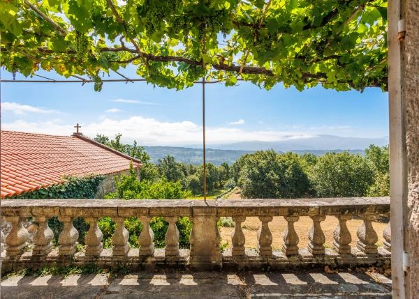 1768 exterior balconada PazodeCervellon