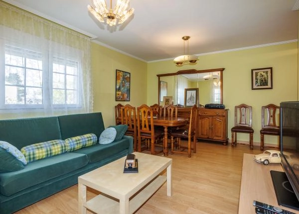 1776 4 comedor  de chale en Barreiros Lugo