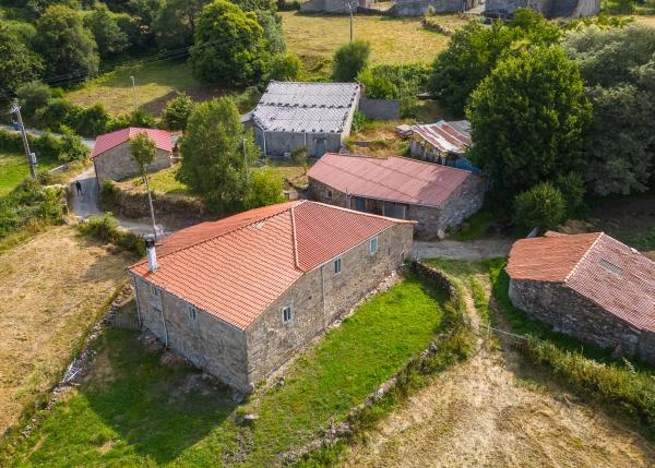 9-GCH-1805-Montederramo-casa-labanza-piedra-dron-64d0d3a46bdc4