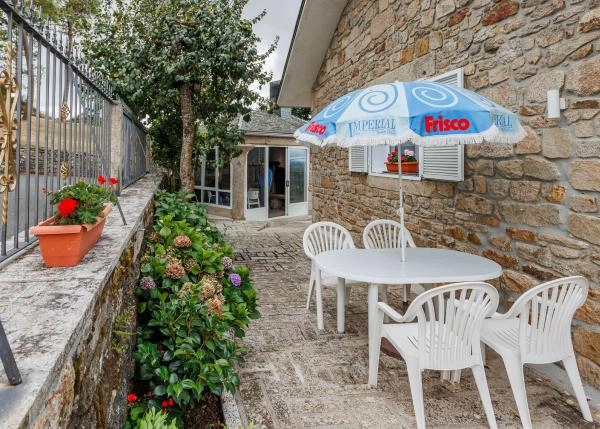 66-GCH-1828-Rodeiro-casa-piedra-montana-64f6f65eee174