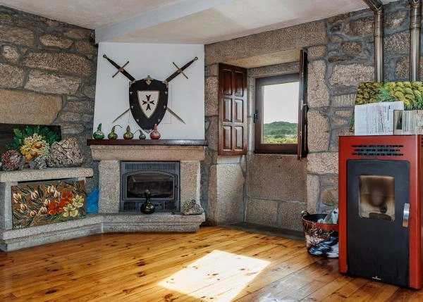 101-Chantada-casa-senorial-gallega-de-piedra-y-habitaciones-6507353a084cb