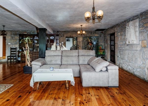 102-Chantada-casa-senorial-gallega-de-piedra-y-habitaciones-650735419f062