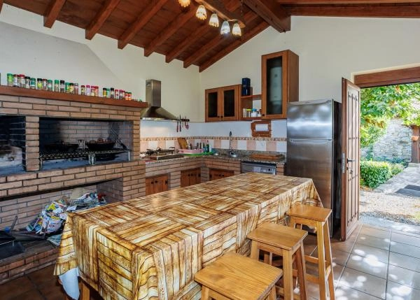 155-Chantada-casa-auxiliar-de-casa-senorial-gallega-6507371b89c02