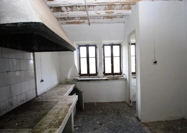 GCH-729-Escuela-Colonial-Cerca-Ortigueira-11