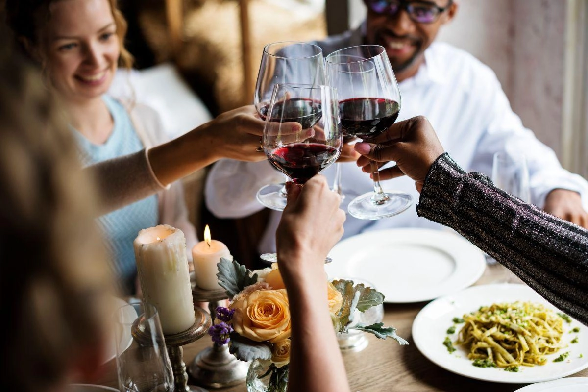 GCH-galicia-tierra-agua-vino-gente-disfrutando